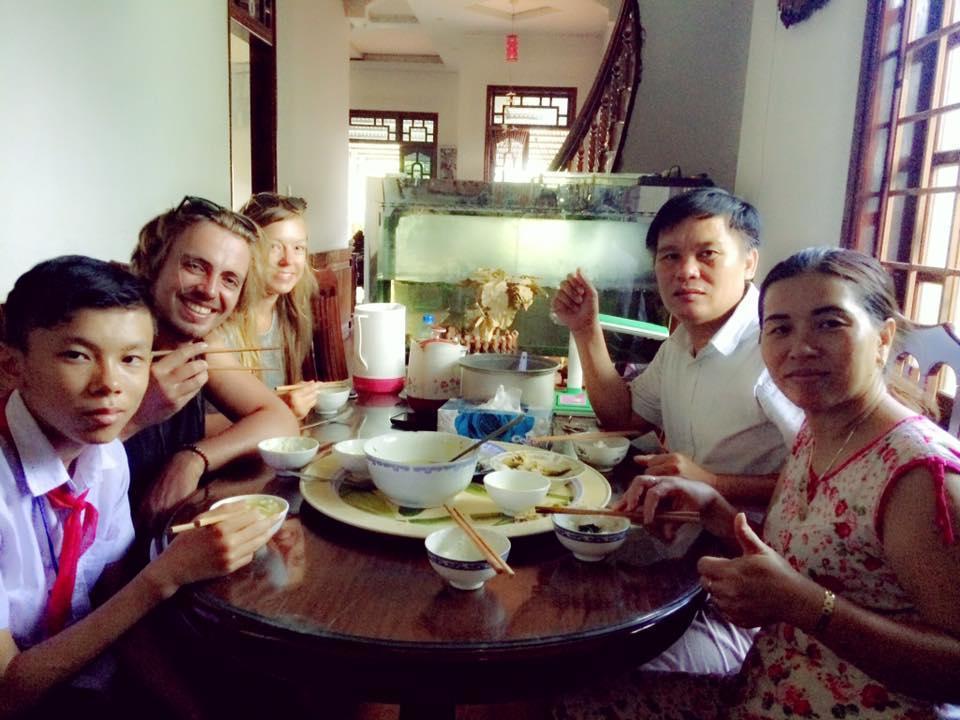 Hoa Phuong Guesthouse Dong Ha Eksteriør billede