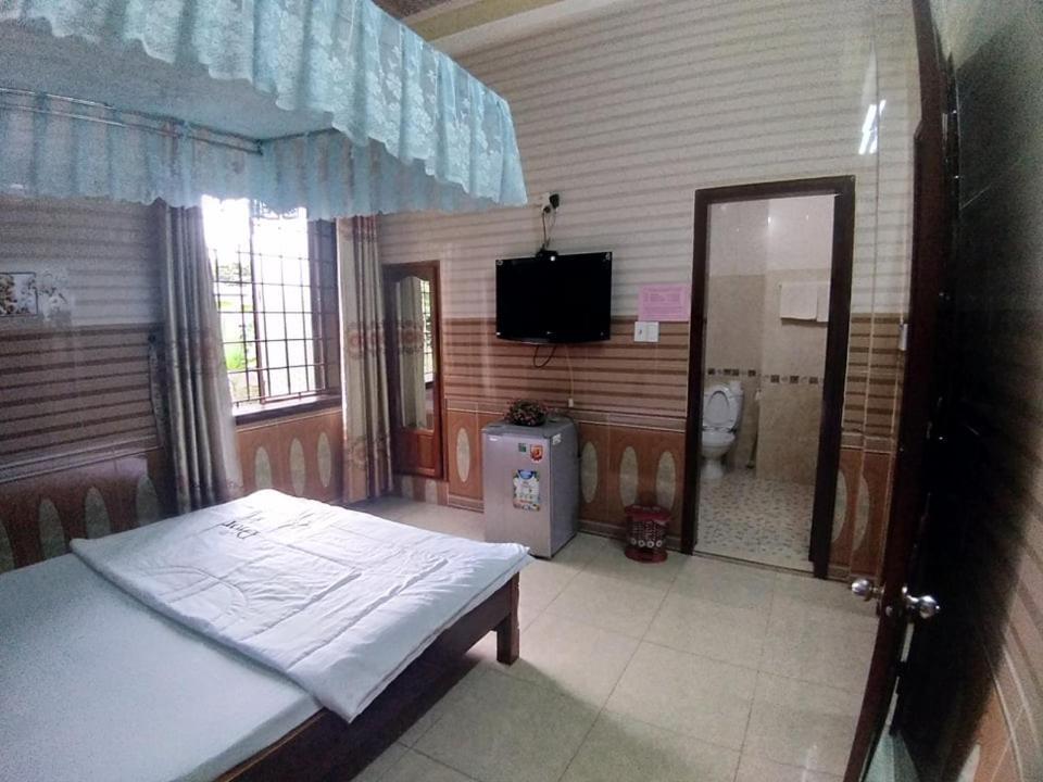 Hoa Phuong Guesthouse Dong Ha Eksteriør billede